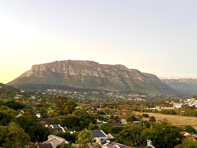 2 Bedroom Property for Sale in Hout Bay Western Cape